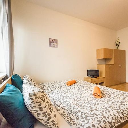 Apartments Presidential Palace Bratislava Luaran gambar